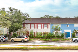 Westbury Gardens Condo in Houston, TX - Building Photo - Building Photo