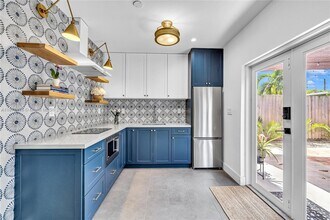 2801 SW 64th Ave in Miami, FL - Foto de edificio - Building Photo