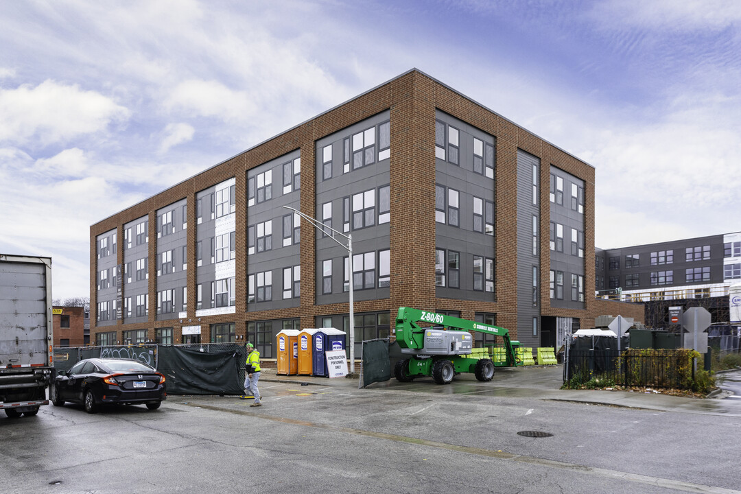 The Raven Residences in Chicago, IL - Building Photo