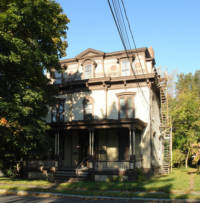 77 N 5th St in Hudson, NY - Building Photo - Building Photo