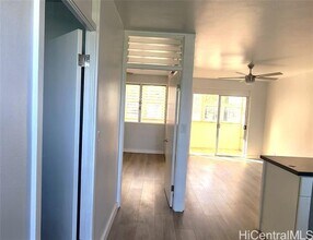 3111 Pualei Cir in Honolulu, HI - Building Photo - Building Photo