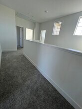 8057 Roundhouse Lp in Roseville, CA - Building Photo - Building Photo