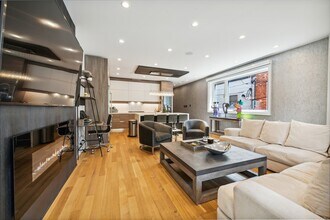 513 N May St in Chicago, IL - Building Photo - Building Photo
