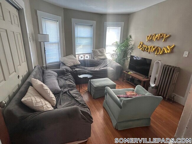 248 Powder House Blvd in Somerville, MA - Building Photo - Building Photo