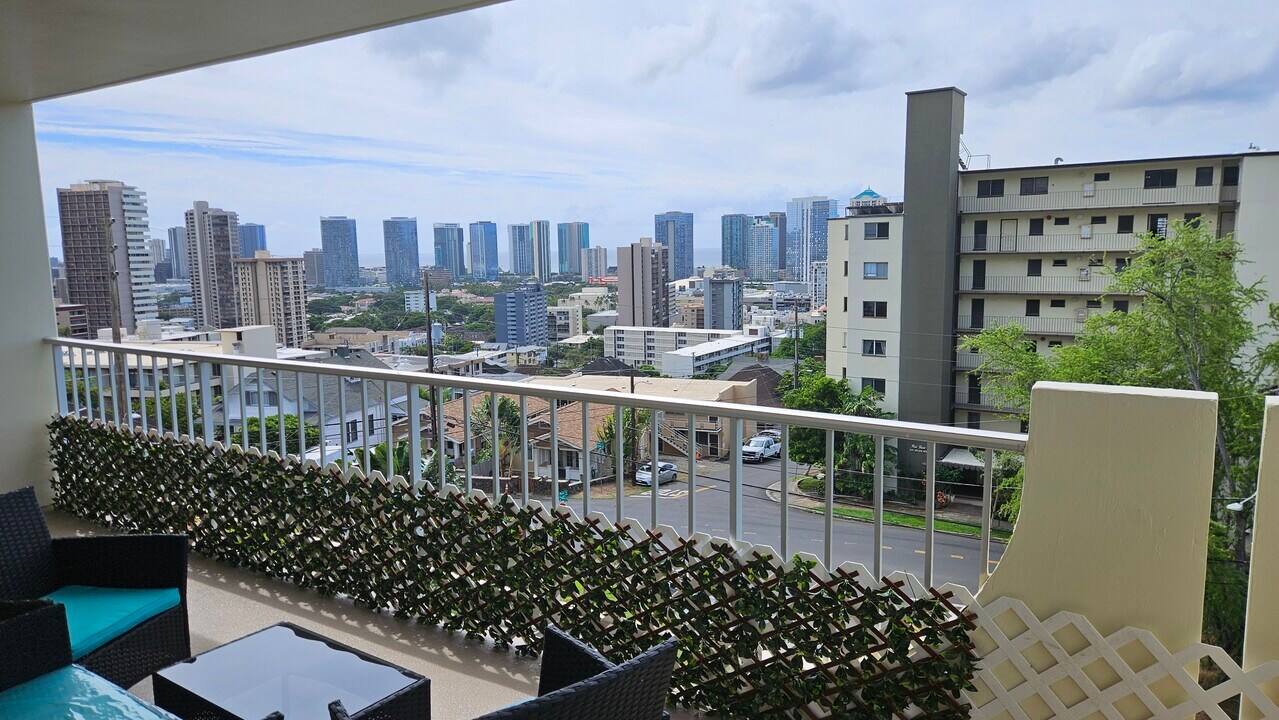 670 Prospect St, Unit Bldg 2 in Honolulu, HI - Building Photo