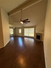 5026 Tealgate Dr in Spring, TX - Foto de edificio - Building Photo
