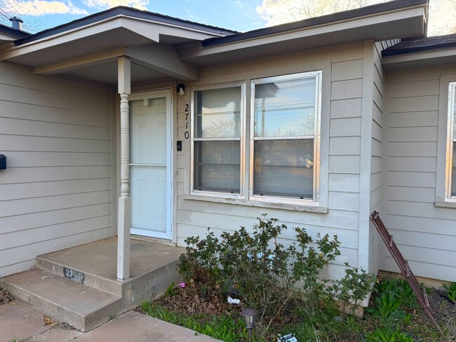 2710 Avenue T in Lubbock, TX - Building Photo - Building Photo