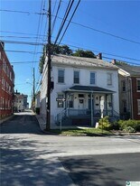 621 Center St in Bethlehem, PA - Building Photo