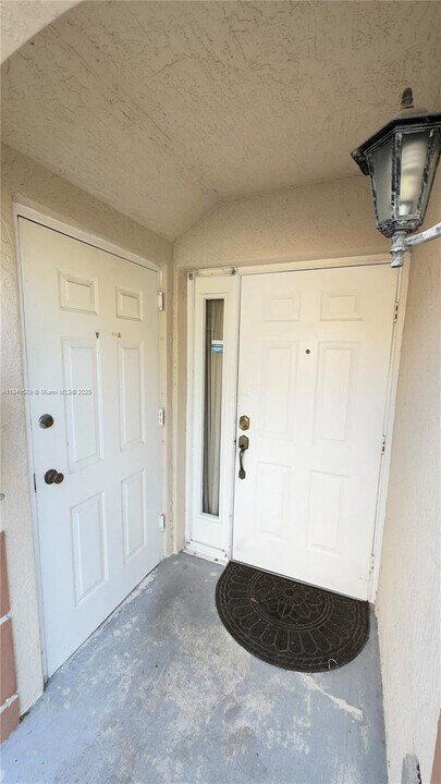 2920 SE 12th Rd in Homestead, FL - Building Photo