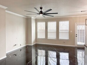 505 Kingscote Ct in Arlington, TX - Building Photo - Building Photo