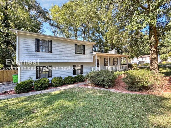 property at 1361 Fairridge Cir SW