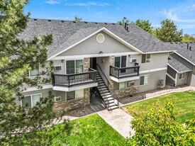 Lakeview Apartments in Tooele, UT - Building Photo