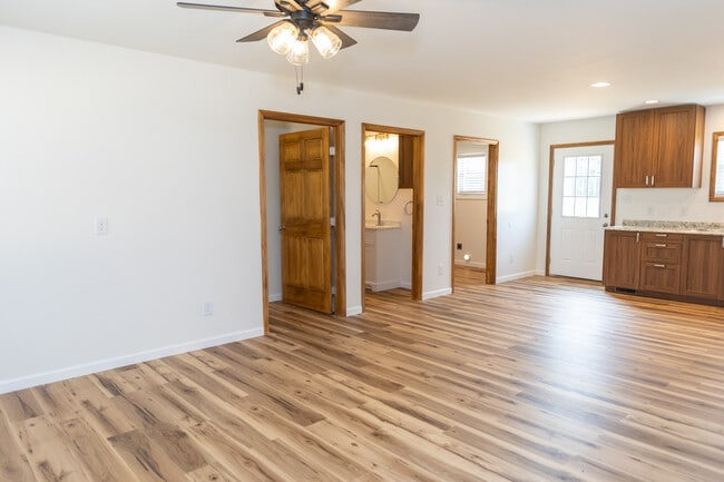 5894 Fisher Davis Rd in Morganton, NC - Building Photo - Building Photo