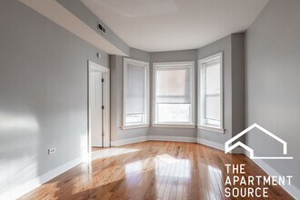 4736 W Armitage Ave in Chicago, IL - Building Photo - Building Photo