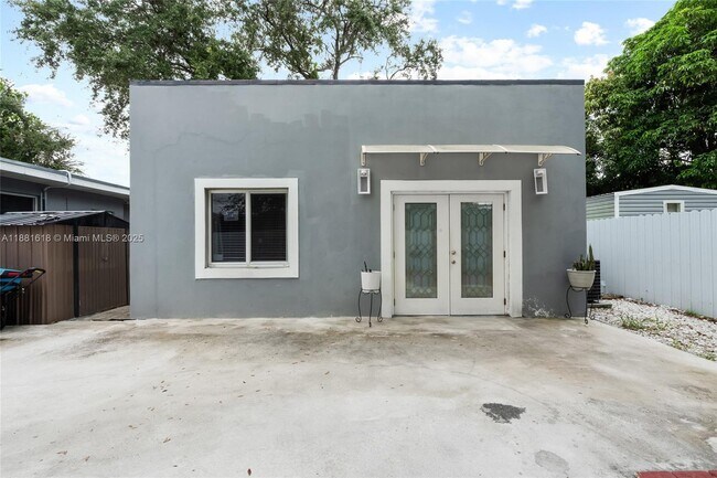 1850 NW 92nd St in Miami, FL - Building Photo - Building Photo