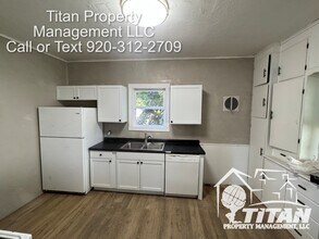 712 Merritt Ave in Oshkosh, WI - Building Photo - Building Photo
