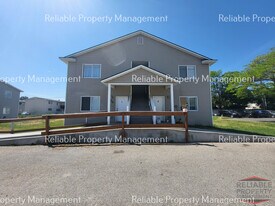 1430 Cambridge Dr, Unit 4 in Idaho Falls, ID - Building Photo