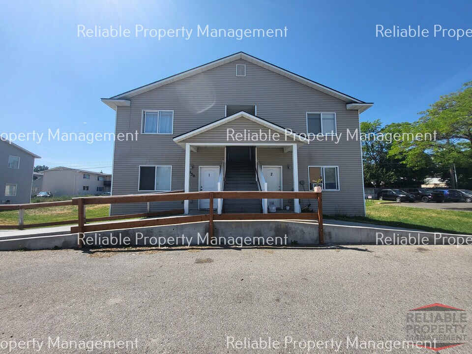 1430 Cambridge Dr, Unit 4 in Idaho Falls, ID - Building Photo