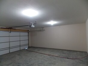208 Olyvia Street in Saint Jacob, IL - Building Photo - Building Photo