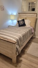 9582 118th St N-Unit -Cottage Room in Seminole, FL - Building Photo - Building Photo