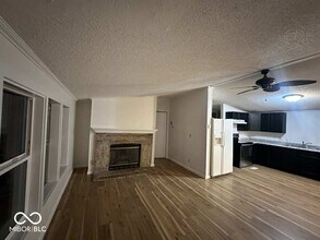 9318 Elmtree Ct in Indianapolis, IN - Building Photo - Building Photo