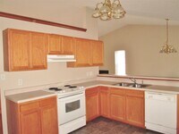 114 Nicole Ct photo'