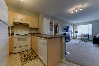 40-540 Summerwood Blvd in Sherwood Park, AB - Building Photo - Building Photo