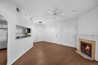 1001 Liberty St in Dallas, TX - Building Photo - Building Photo