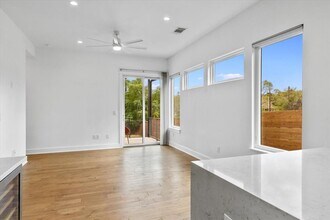 4020 Valley View Rd in Austin, TX - Building Photo - Building Photo