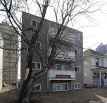 The Diplomat in Calgary, AB - Building Photo