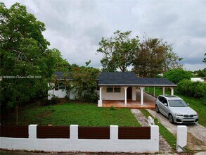 20600 SW 118th Pl in Miami, FL - Building Photo - Building Photo