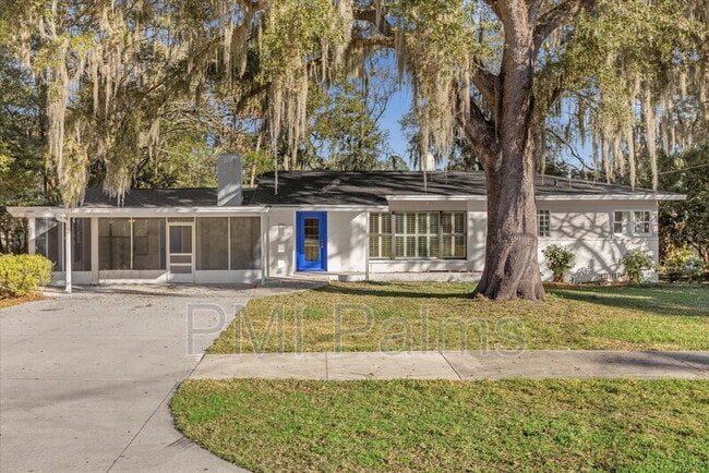 property at 719 SE 24th St