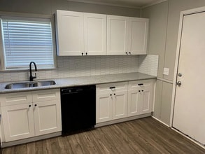 6352 Diamond Ave in Port Arthur, TX - Building Photo - Building Photo