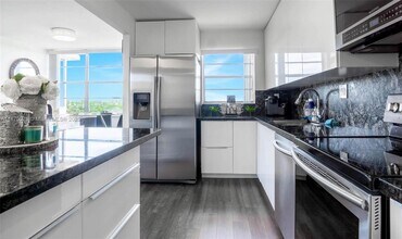 2781 Taft St in Hollywood, FL - Building Photo - Building Photo