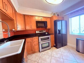 14832 SW 91st Terrace in Miami, FL - Foto de edificio - Building Photo