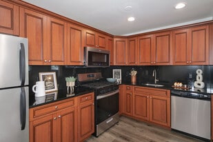 Fairfield Country Club Gardens in East Islip, NY - Building Photo