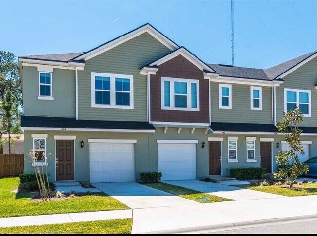 126 Moultrie Village Ln