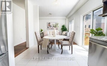 4 Bilanski Farm Rd in Brantford, ON - Building Photo - Building Photo