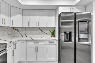 17532 NW 61st Ct N in Hialeah, FL - Building Photo - Building Photo