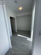 100-100 Eagle Rock Way in Vaughan, ON - Building Photo - Building Photo