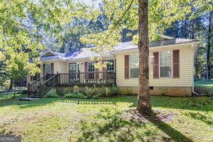 127 Circle H Dr in Sharpsburg, GA - Building Photo