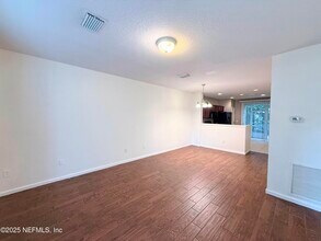 8128 Summerside Cir in Jacksonville, FL - Building Photo - Building Photo