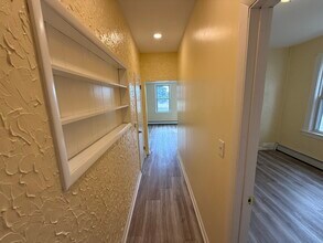 144 Midland Ave, Unit 1 in Garfield, NJ - Foto de edificio - Building Photo
