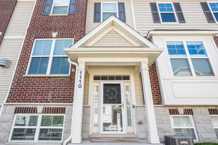 1110 Evergreen Ave in Des Plaines, IL - Building Photo