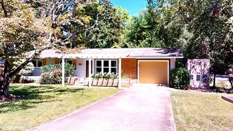 505 W Rhode Island Ave in Southern Pines, NC - Building Photo