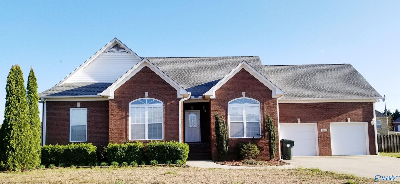 13502 Wisteria Pl in Athens, AL - Building Photo