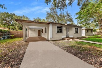 6221 SW 35th St in Miramar, FL - Building Photo - Building Photo