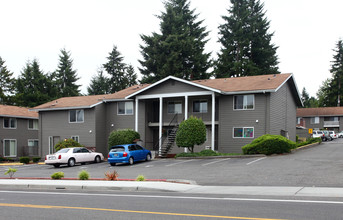 Colonial Park in Tacoma, WA - Building Photo - Building Photo