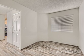 348 Dockside Ct in Las Vegas, NV - Building Photo - Building Photo