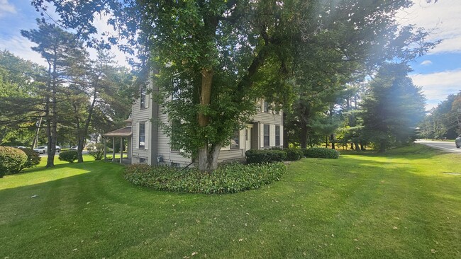 427 Loudon Rd in Albany, NY - Building Photo - Building Photo